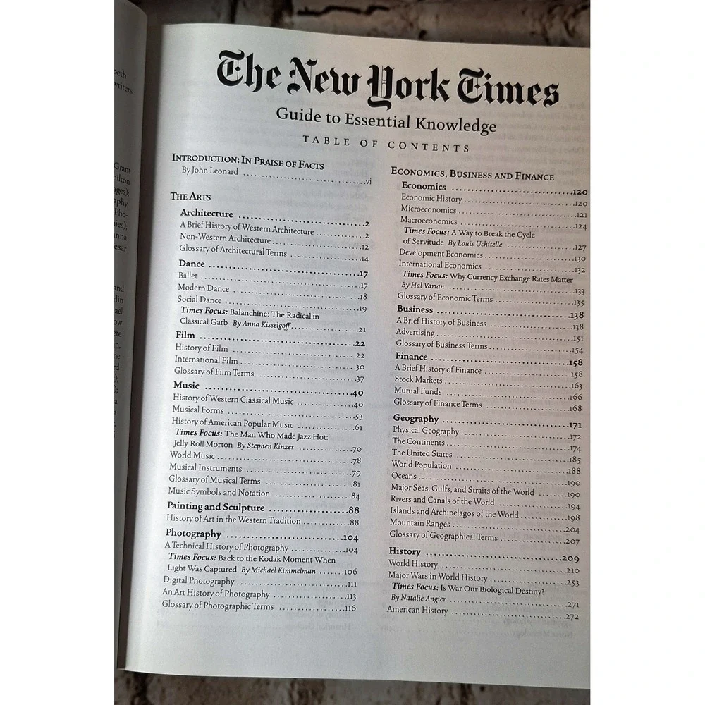 The New York Times Guide to Essential Knowledge Desk Reference for Curious Minds